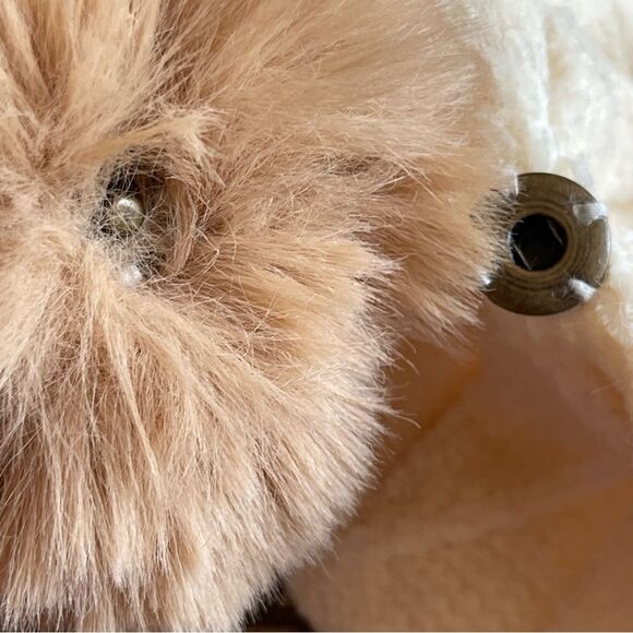 NWT Vince Camuto Ivory Knit Beanie with Snap On Faux Fur Tan Pom Gift - Picture 6 of 9